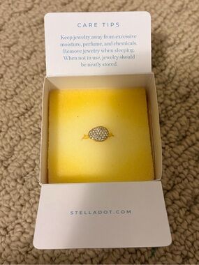 Stella & Dot Ulani pave ring - size 6